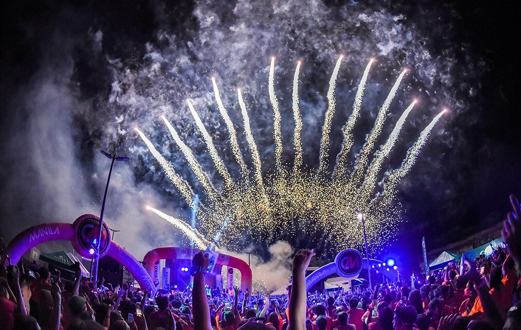 ColorManila's tweet image. Who says you can’t run, have fun, and party at the same time?
#CMBlacklightRun #ilovecolormanila 🏃🏽‍♀️🏃🏾‍♂️💥🔦