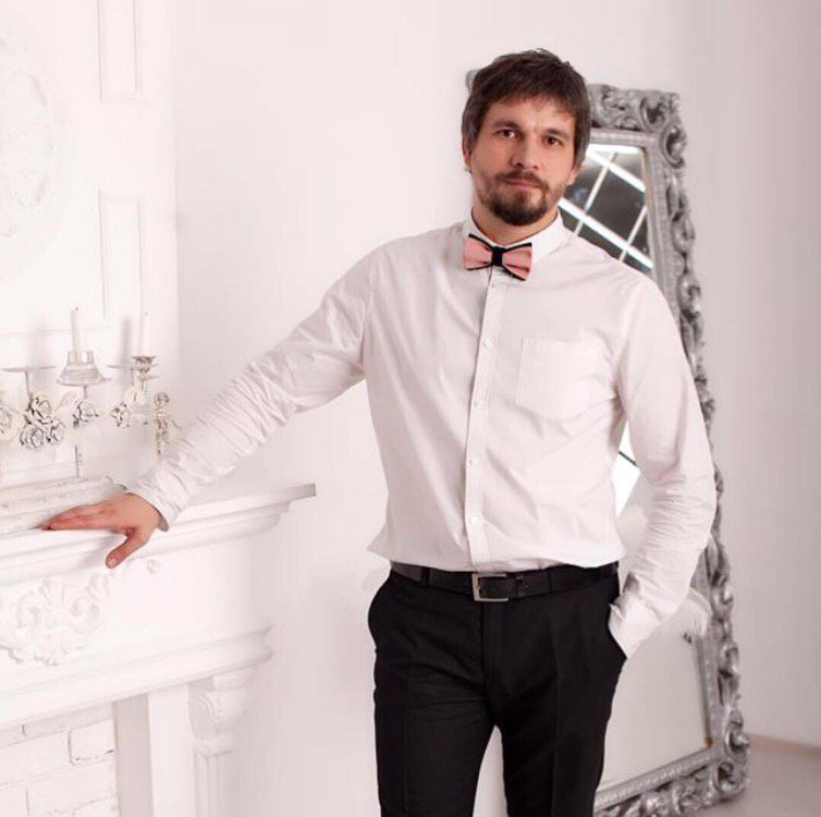 Сегодня хочу поделиться с вами прекрасными снимками со свадьбы Егора и Алены 🤵🏻👰🏼 Эти ребята заранее продумали все детали своих образов и попросили сшить бабочки для жениха и сына 🤗 
Спасибо за доверие Алёна Еремица и Егор Еремица и будьте счастливы! манинцех.рф/shop/