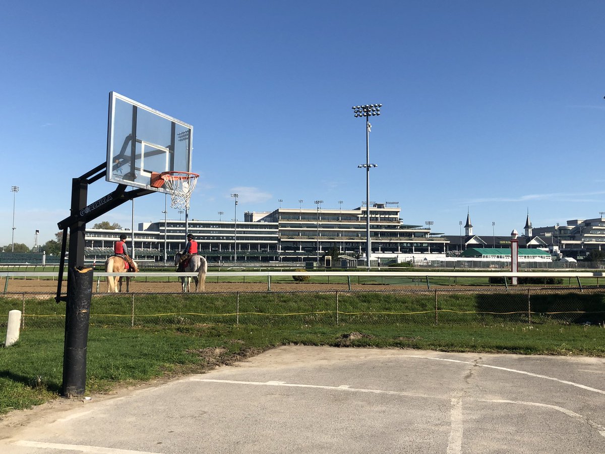 DyuceWoodson's tweet image. I’ve been in Louisville for a month and a half (ish) and this is my summary on Kentucky so far