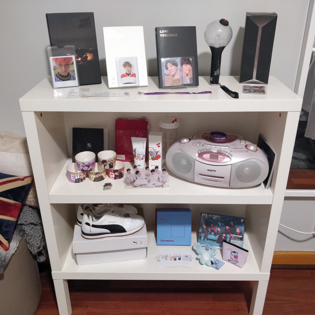 cypherchaeyoung's tweet photo. while others use their bookshelves for books, i use mine to show i purple bts by displaying all my official bts things, including albums, their lightstick and their puma shoes! i love these shelves a lot and im very proud of them π₯°π #kjbts @kyleandjackieo https://t.co/c6Shp37njh