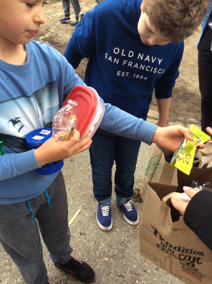 We helped clean up Baker School for Earth Day with our <a href="/5k_Baker/">5Katz Baker School</a> buddies! 🌍