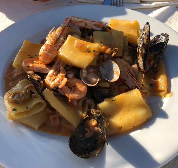 All we want now is a plate of pasta, with a sea view 🍝🌊☀️ #pasquetta2019 #Pasquetta #lunedidellangelo #22aprile #22Abr #22APRILE #food #foodie #foodies #foodporn #foodblog #foodblogger #foodbloggers #foodpic #FoodFantasy #foodislife #pasta #italy #italia #italianfood