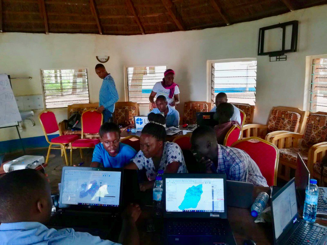 hotosm_uganda tweet picture