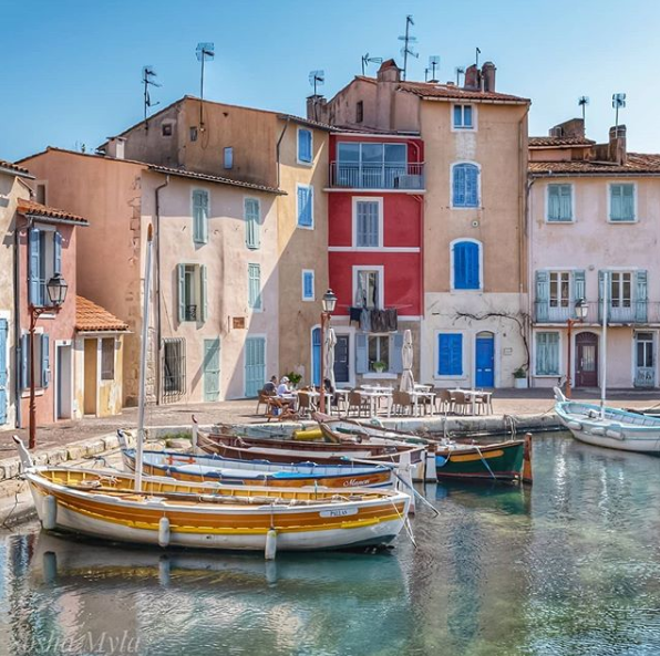 Bienvenue à la "Venise Provençale" 😍

📷laetisophie_ #Provence #provencegolf #myprovence #golf #golfpass #golfer #golfers #southoffrance #martiguestourisme #martigues #tourisme #tourisme #travel #visitfrance #visitsouth