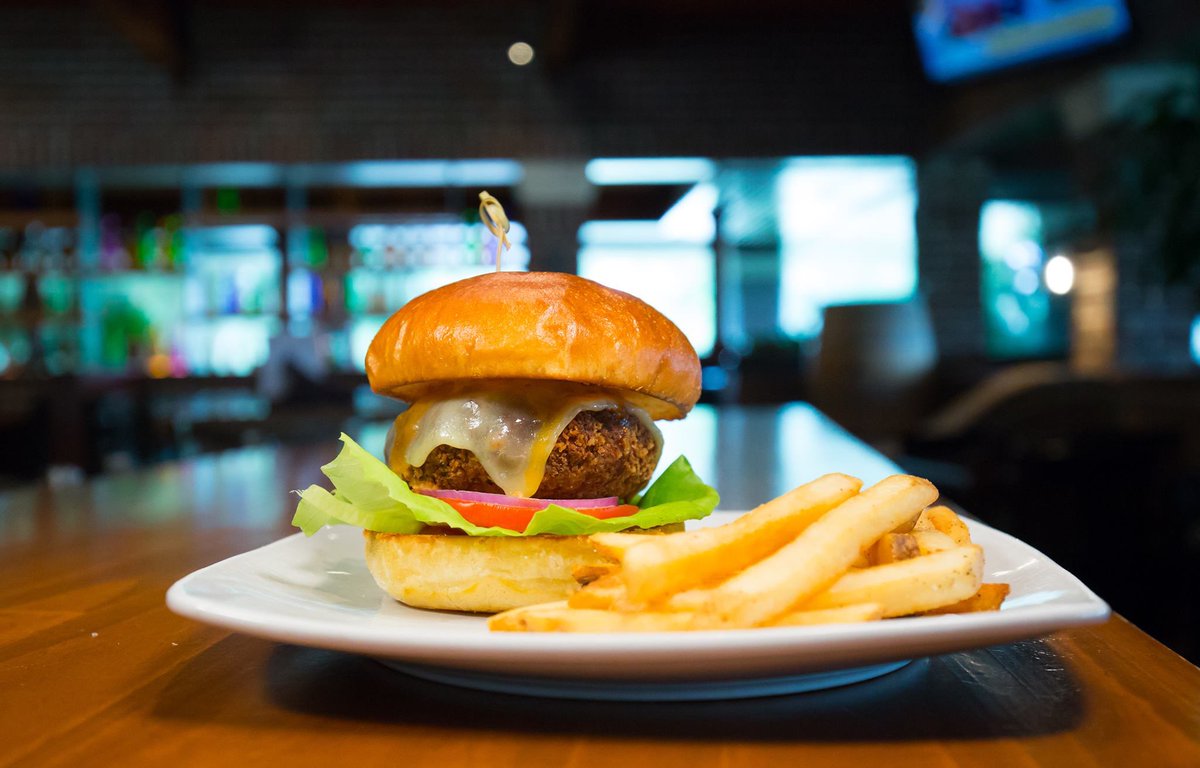 HopsSupplyCo's tweet photo. When Meatless Monday meets Earth Day, it’s time for a HopsCo Black Bean Burger for lunch or dinner. It’s so good you won’t even miss the beef. #hopsco #hopssupplyco #hopscohip #meatlessmonday #earthday https://t.co/XSEemMPq4w