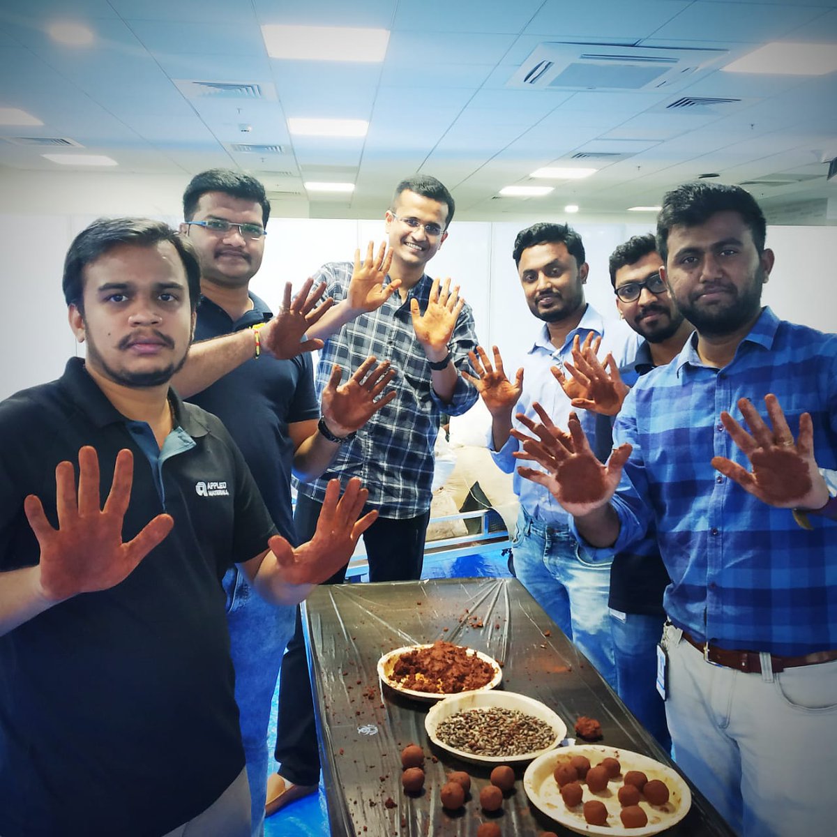 AnuroopaPereira's tweet photo. Celebrating #EarthDay at Applied Materials India by making seedballs as part of our #AppliedEarthWorks campaign. Leaders & colleagues alike doing their bit @Applied4Good @applied_news @Applied4Tech https://t.co/tExahTANva