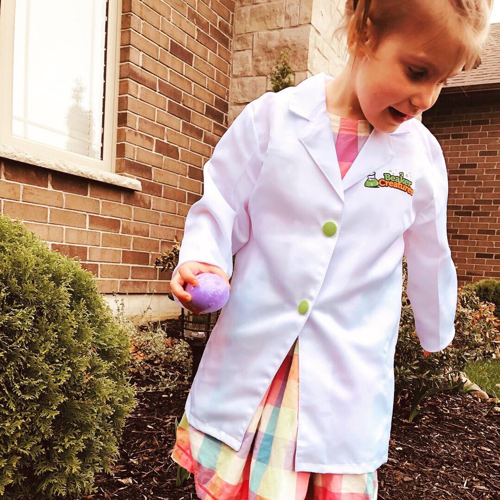 Had a Beaker Creatures Easter Egg hunt this year!  youtu.be/9uaFHR3ZWCo #BeakerCreatures <a href="/LRUK/">Learning Resources UK</a>