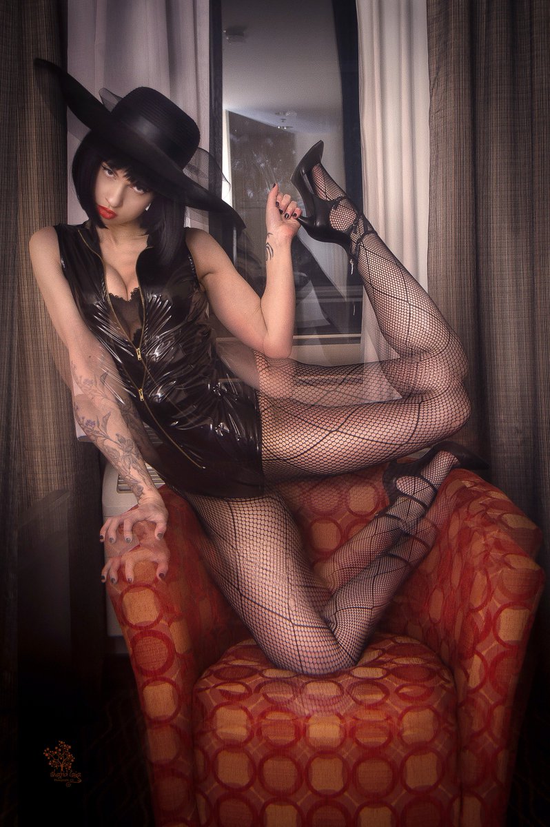 christinehager's tweet photo. https://t.co/Mmi8egZ87j
#altmodel #frozenneptune #fancyhat #dollskill #kendallandkylie #montrealphotographer #hot #femmefatale #dynamicposes #beautifulbizarre #darkbeauty #FPCha #fashionphotographychannel #fashioninclusionnow https://t.co/MfvkmYKcFN