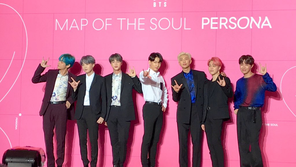 cypherchaeyoung's tweet photo. i purple bts so so so much and id love to see them in concert in osaka! bts have made such an impact on my life and i try to show i purple them as much as i possibly can because i owe them so much!! #kjbts @kyleandjackieo https://t.co/O2kuPiWPZ2