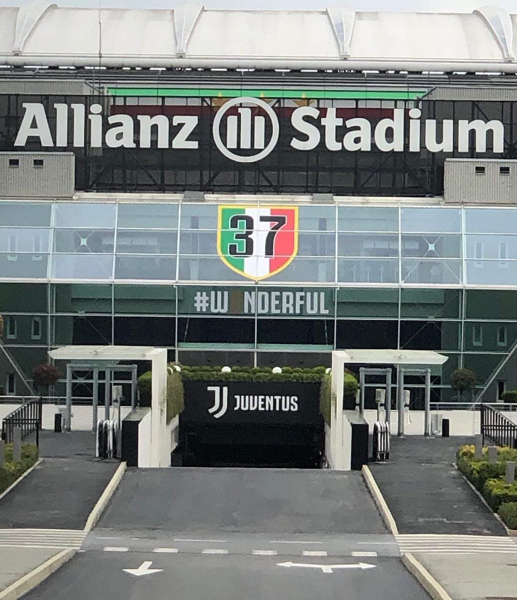 leo_giak's tweet photo. E come sempre, guardateci sul petto e portateci rispetto!
3️⃣7️⃣
#W8NDERFUL #allianzstadium #Campioniditalia #Fil8 https://t.co/m8qdtrGs5S
