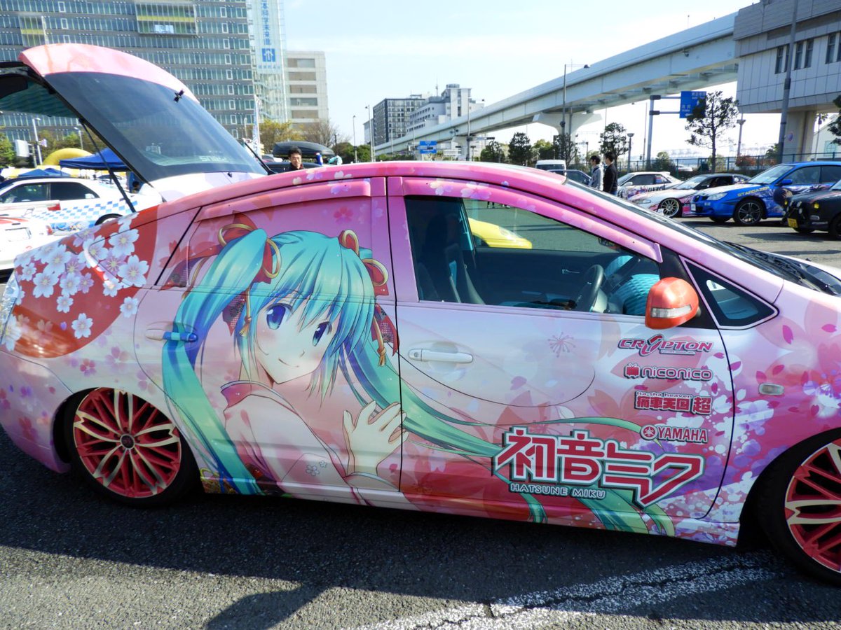 ゆるーくクルマと楽しもう Byハマックス 初音ミク仕様のプリウス ここまでやり切ってるのはある意味凄いかも 痛車天国 痛車天国19 お台場 痛車 初音ミク ミク痛車 プリウス Prius ミク
