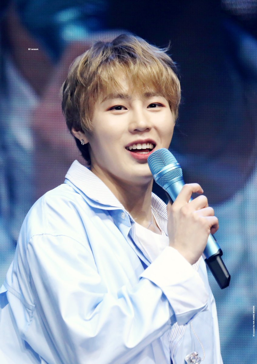 little_woon's tweet photo. 20190405, 홍콩 FM

미소만 봐도 행복해♥

HQ:D
https://t.co/avYYXqLYwQ
https://t.co/ieaD7ZuZ1L

#하성운 #HASUNGWOON  #河成雲 #ハソンウン
@gooreumseng @HSW_officialtwt https://t.co/FYRS4briYC