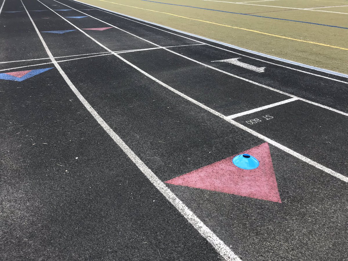 MilesplitMD's tweet photo. Oakdale coach preaches their kids running thru the line in workouts and races so the blue cone is their finish line when they do repeats. #smartcoaching https://t.co/ooKxEAeRbX