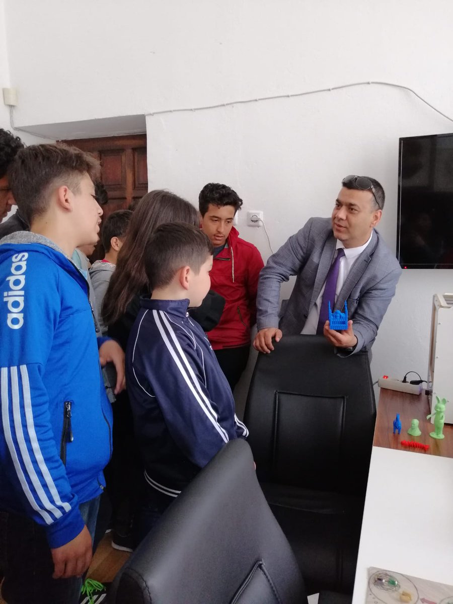 Bugün #bençocuğum, belki bir gün kaymakam belki bir gün tasarımcı olacağım. <a href="/ziyaselcuk/">Ziya Selçuk</a> <a href="/aliihsansu_/">Ali İhsan Su</a> <a href="/sevketcinbir/">Şevket CİNBİR</a> <a href="/AdemKoca46/">Adem Koca</a> <a href="/caykara6133/">Çaykara6133</a> <a href="/ademsezer33/">adem sezer</a> <a href="/SilifkeArGe/">Silifke Mem</a>