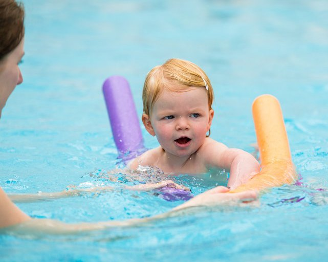Thinking about taking the plunge with your little one, then check out these '5 top tips for taking your toddler swimming for the first time' to help make it an enjoyable and worthwhile experience for everyone. ow.ly/Y5wv30orwCt  #ParentingTips #SwimmingWithKids
<a href="/Families_UK/">Families UK</a>