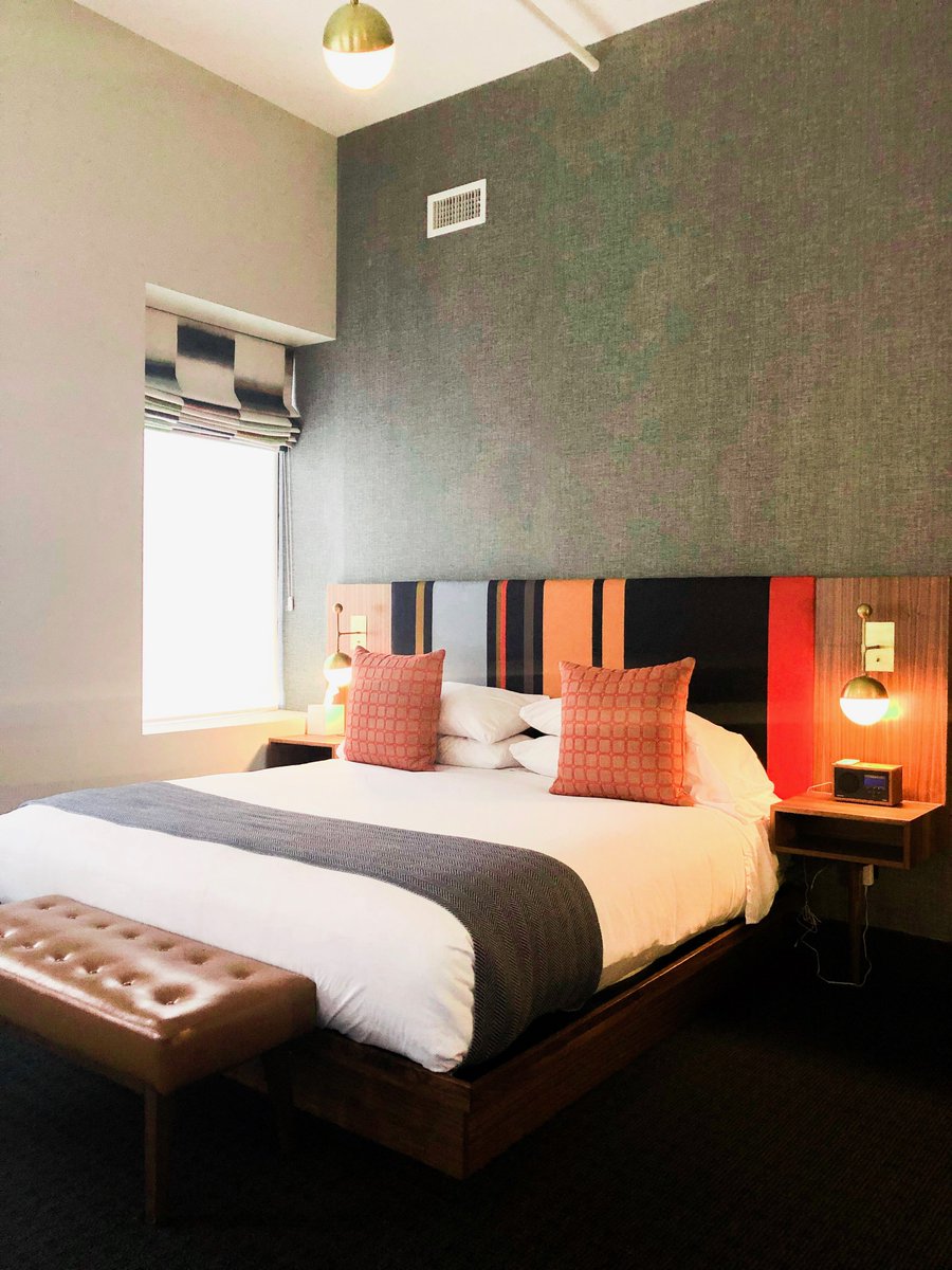 thebostonguide's tweet photo. Had a fantastic one-night get-away in Salem @DestSalem ...stayed #HotelSalem ... large rooms and loved the mid-century vibe. Had the New England hoecakes (cornmeal pancakes) w/maple butter at #TheCounterSalem
#CounterSalem #onalark https://t.co/r8Ny11MCW8