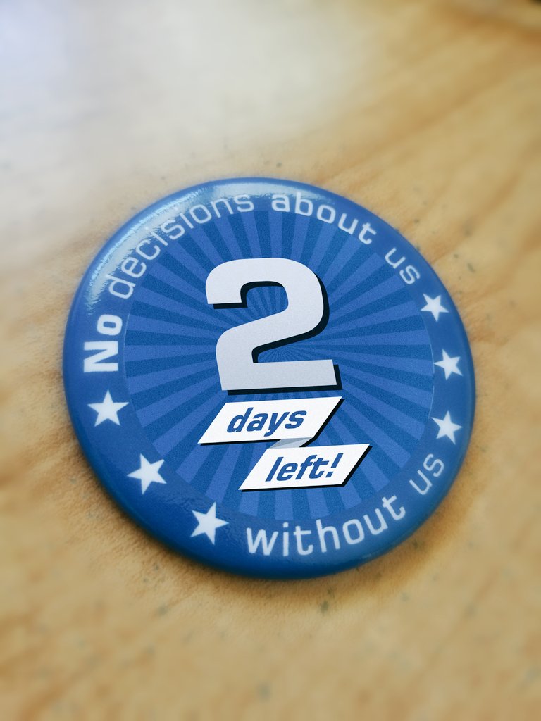 aintthatZo's tweet photo. 2 (two) โ๏ธ๐นDAYS๐นLEFT!
(only one if you're early voting!)
Schools that vote TOMORROW are:
Silver Creek
Farquhar
Quince Orchard
Forest Oak
and North Bethesda
the fight's NOT over! KEEP THE PUSH GOING. #ZOFORMOCO ๐ณ๏ธ๐ https://t.co/XNoCGMTWV9