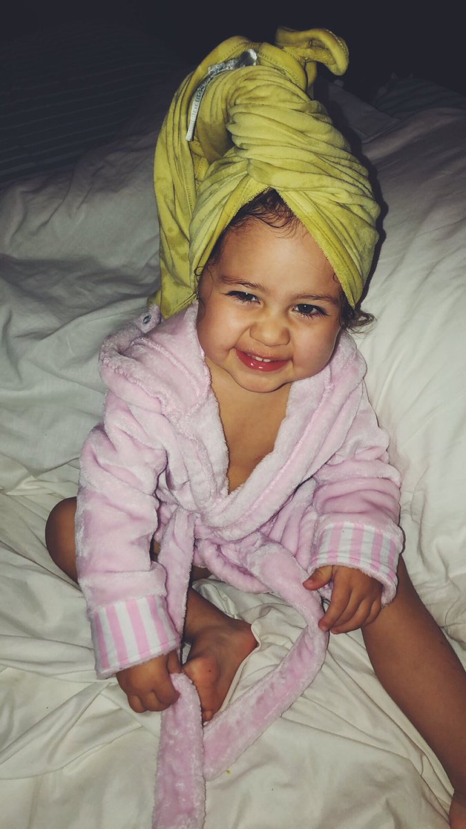 RowellHaleigh's tweet photo. Happy 2nd birthday to my entire world!! https://t.co/KYSh6k3XiP