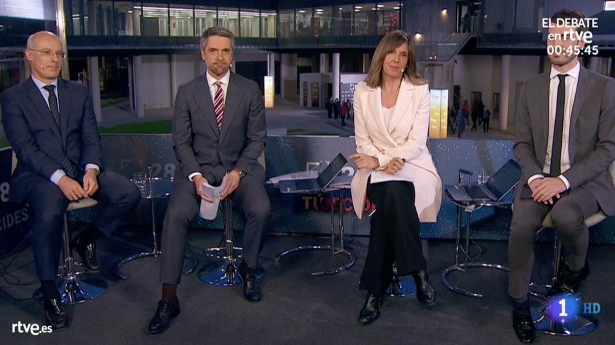 Muy bien ahí <a href="/rtve/">RTVE</a> invitando a dos señores expertos a la previa de #ELDEBATEenRTVE, muy acorde con el balance de género de quienes van a participar en él. No vaya a ser que alguien le dé por pensar que las mujeres tienen algo que decir respecto al #28A.  <a href="/kanciller/">Pablo Simón</a> <a href="/nmichavila/">Narciso Michavila</a>