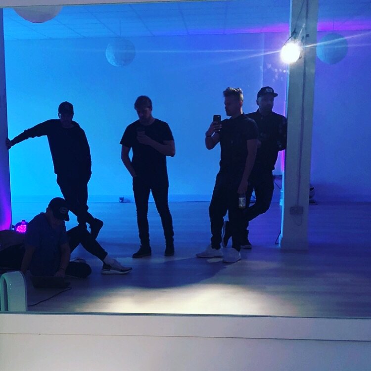 NickyByrne's tweet photo. TwentyTour dance rehearsals Day One!
#Westlife @westlifemusic https://t.co/KCzTs5moDA