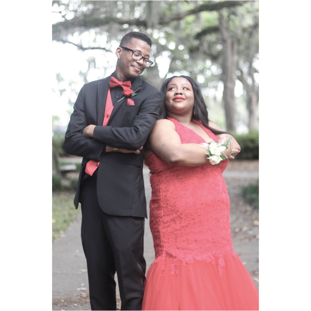 TheOpiaDesigns's tweet photo. Prom Season was everything and we are so glad that we were given the opportunity to be great in #ForsythPark 🌳 Thank you to the Howell family for allowing us to capture such precious moments ❤️
.
.
.
#PromSeason #Prom2019 #Savannah #SCCPSS #Opia #ODCLLC #ODC #Opia #Savannah https://t.co/BAkaFvCKwg