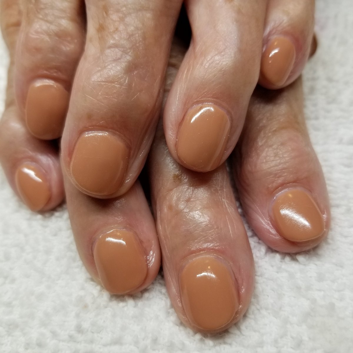 1nailchick's tweet photo. Hard Gel overlay with Shellac🍫
Color: Cocoa
@cndworld
#CNDGrandmaster #shellaccertifiedpro #1nailchick #licensed #professional #Nailtech #manicurist #MarcoIsland #NaplesFL #shopsmall #booknow #schedulicity #squareup #inthe239 #CNDShellac #cndworld #gelpolish #CNDBrisaGel https://t.co/WcdGeOrrMm