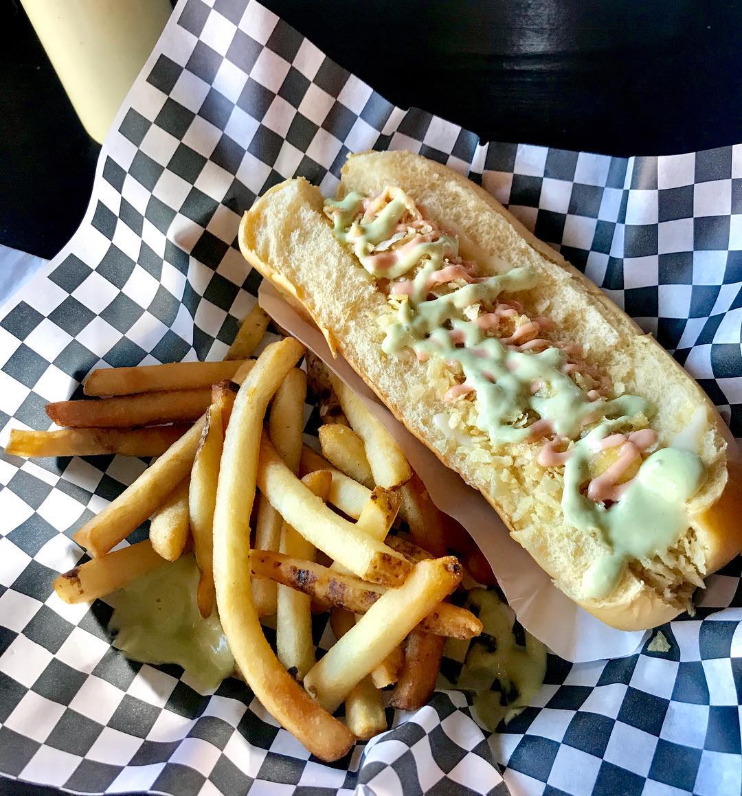 los_perros's tweet photo. The #SuperPerro – a masterpiece you can eat. #LosPerros #LuvLP(Photo: @7ate6_miami) https://t.co/V07uGHL0dY