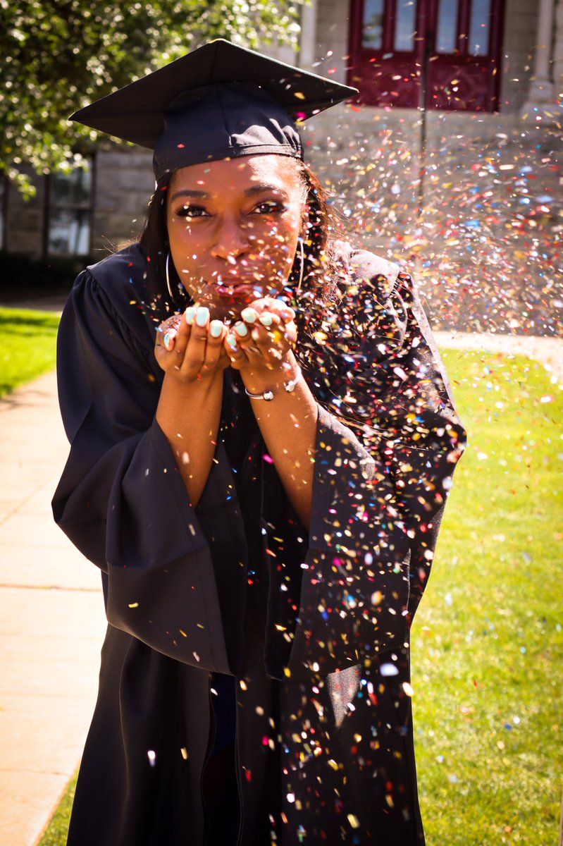 BLAH_ImAbbs's tweet photo. God is within her, she will not fall -Psalm 46:5 #18Days 👩🏾‍🎓🎉 https://t.co/cYYkKhw7XB