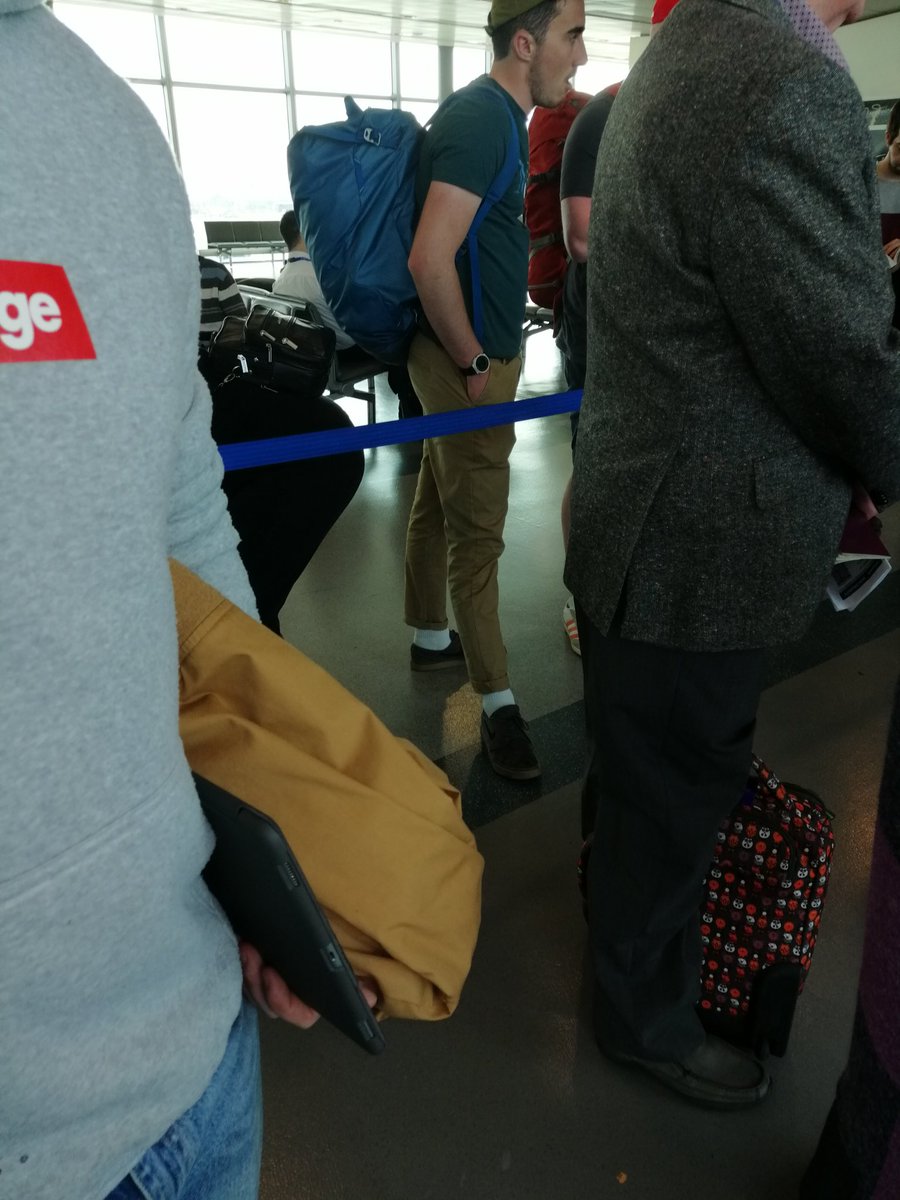 amylauraa_x's tweet photo. 3/3 .... @ryanair ... I wish I hadn't bothered going for a "budget airline" when I've had to pay extra anyway because they're clearly too bothered by money than their customers... Oh yes and I'm adding photos for reference, thanks for nothing @Ryanair https://t.co/2Bm6SM4RNy