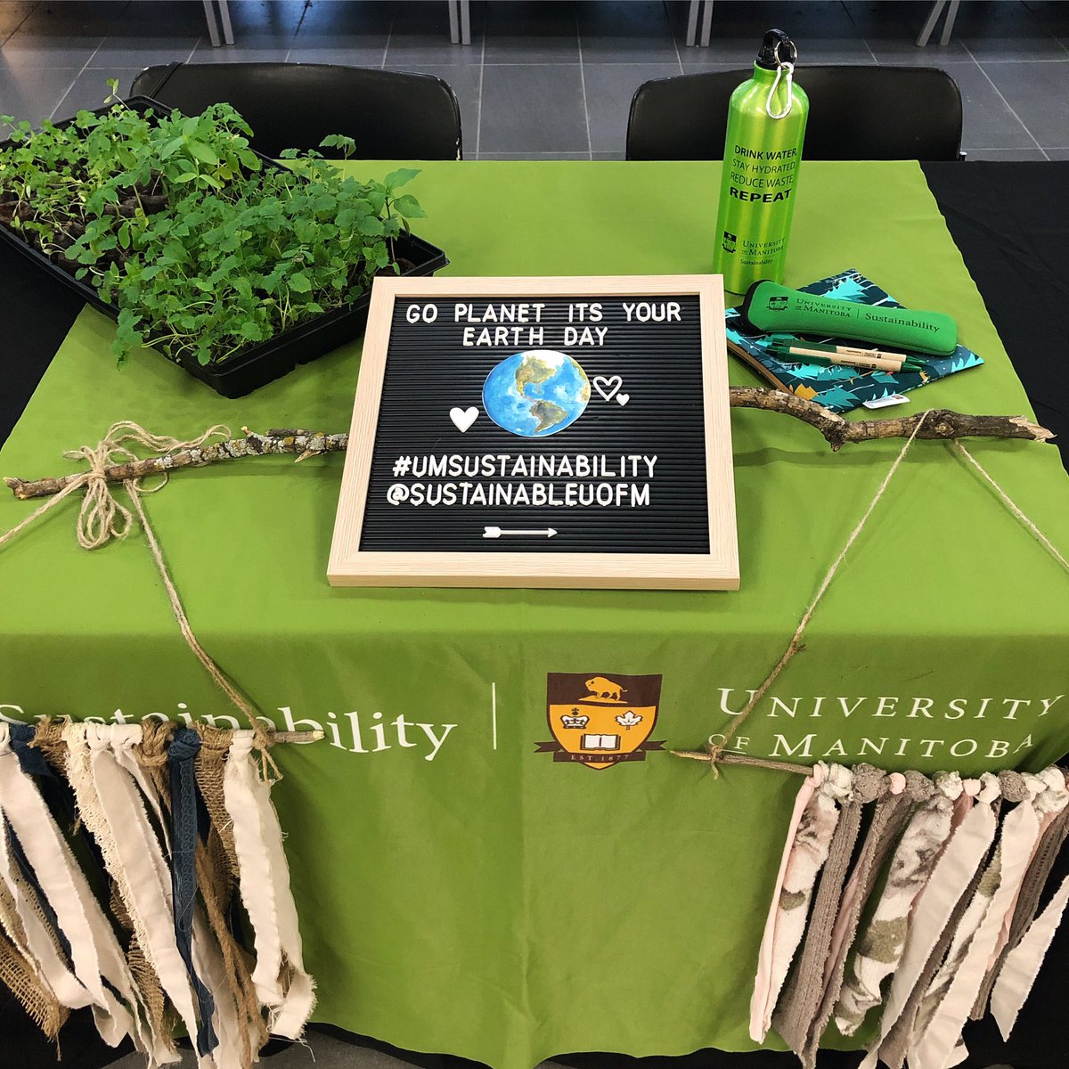 SustainableUofM's tweet photo. Happy Earth Day! Join us today in Universiry Centre until 1 pm. Come answer a trivia question for a chance to win our sustainable giveaway package, make a sustainable craft or take a plant home. #umanitoba #umstudent #umsustainability #earthday2019 https://t.co/cvXWvuPapn