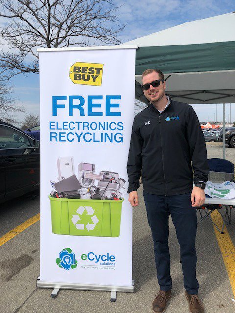 eCycleSolutions's tweet image. HAPPY EARTH DAY!  We are celebrating earth day at Best Buy locations across Canada - come drop your unwated electronics for FREE secure, environmentally friendly recycling.
#ecyclesolutions #recycling #earthday