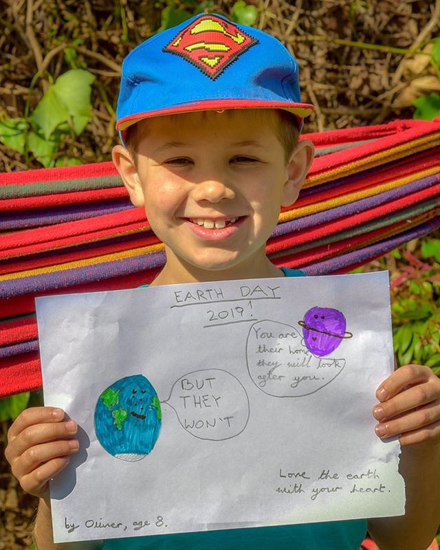 robbamforth's tweet photo. Earth day 🌍 #earthday #earthday2019 #earthdayeveryday #earth #home #climatechange #climatechangeisreal #wildlife #nature #savetheplanet #garden #myboy #fatherson #family #fambam #love #peace #sunshine #namaste #planetearth #oneplanet #happyearthday https://t.co/7976s8NW27 https://t.co/HIOab0PSca