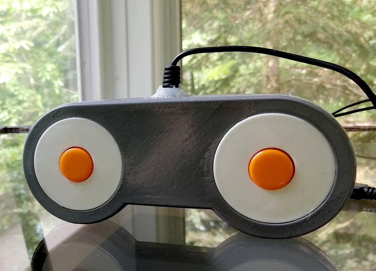 ildgames's tweet image. We're excited to announce that @PlaySquatbot  will be at @playcraftingBOS's #SpringPlay event! Come try out Squatbot with our custom two-button controller setup!