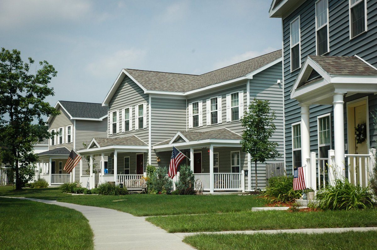OACSIM's tweet photo. #USARMY #Armyhousing Watch the email announcement about the RCI resident satisfaction survey that runs April 23 through May 24. https://t.co/ptoAAMhMlO https://t.co/6ntIdzuO2c