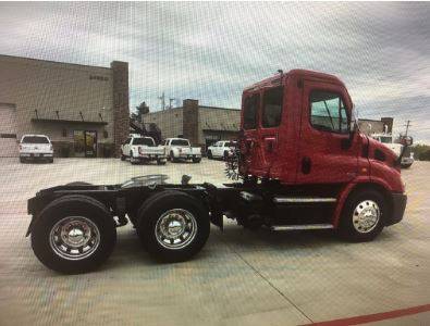 semitrucksales's tweet photo. 2013 Freightliner Cascadia 113TA
DD13- 450 hp
10 speed manual
3.42 rears
100 gallon fuel tank
Jake brake

3 available at this moment - 10 more will be available soon
mileage on first three: 322k, 284k, 323k

$44,950.00 fob DALLAS, TX (or El Paso) https://t.co/BLb7z1FZw6