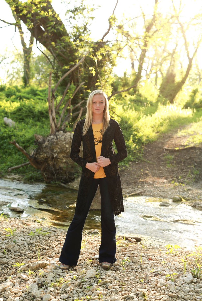 FrostyEli's tweet image. ITS NOT SUNDAY BUT #seniormonday