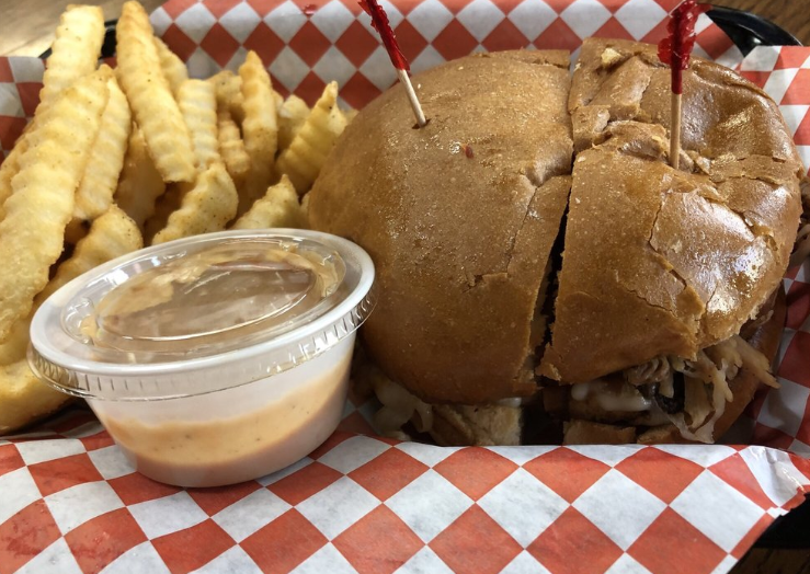 Foxbbq's tweet photo. Happy Monday! If you're gonna get that bread make sure there is something tasty in the middle!
(πΈAmber V.)
.
.
.
.
#FoxSmokehouseBBQ #BBQEats #BoulderCityEats #BoulderCityNV #NVFoodie #BBQFoodie #Foodstagram #FoodFeed #bbqlife #bbqtime https://t.co/Muz1bykBuY