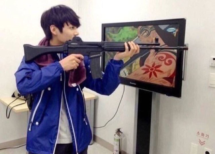 shrp_eth's tweet image. Lets win this paper award for a third year in a row #BBMAsTopSocial BTS