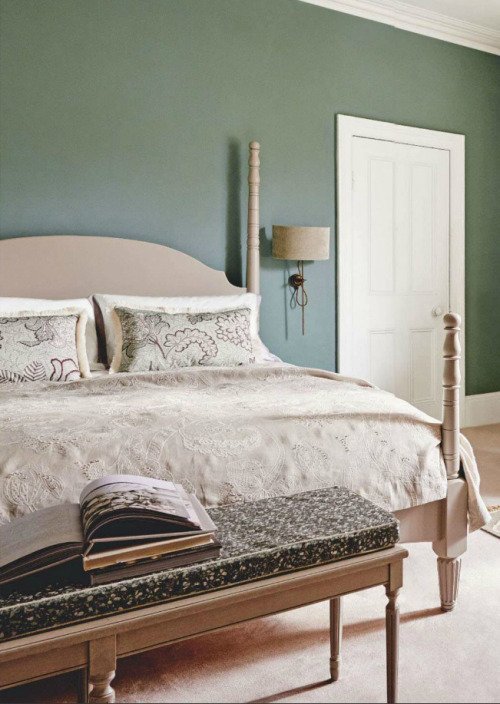 TurnpostDesigns's tweet image. Our Calverley bed has been featured in this lovely springy... bit.ly/2Izwccj