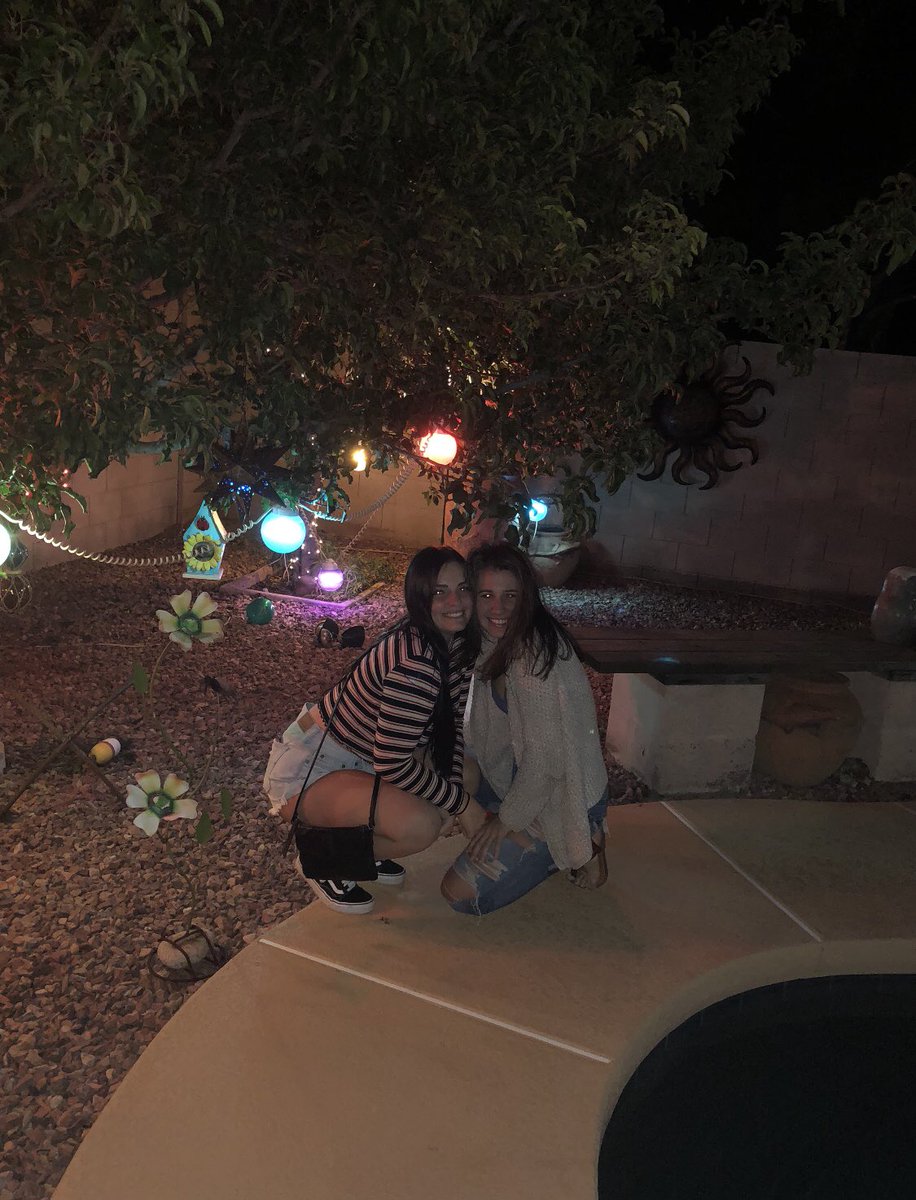 mckennad07's tweet photo. Biggest happy birthday to @KyLegeza !!! Love you very much gf <3 hope today is the best 💋 https://t.co/RPXZEBK27Y