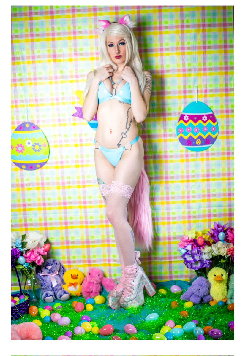 MollyMayhem14's tweet photo. Did you have a happy Easter?? This kitten sure did! You can find this full lingerie set on my @patreon now under the #kittenplay tier.
📸: @carmelceravolo
Ears: @bunnyenchantment
Tail: @naughtypleasuresuk
Top, bottom and shoes: @dollskill
#catgirl #sexyeaster #eroticeaster https://t.co/dI4VNy3qqL