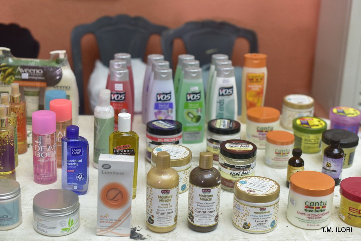 HangOutwithTee's tweet photo. #Exhibitors #hangoutwithtee6 #OyaShift https://t.co/X4kKVbzWHq