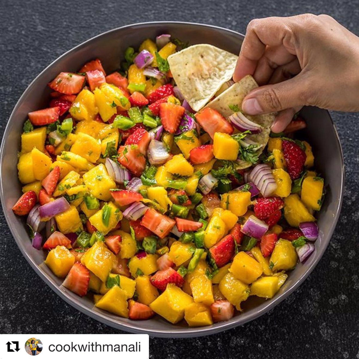 Londonfruit's tweet photo. #MondayMotivation! 
Mango Strawberry Salsa! #mango #mangolove #mangoseason #mangoboard https://t.co/WGmAeNaxka