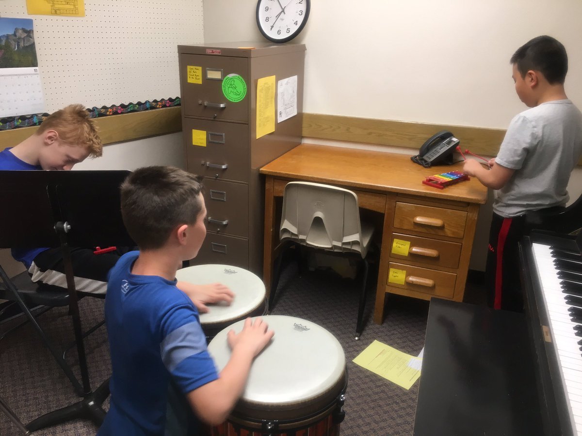MrsCibula's tweet photo. 6R working hard in their informance performance! #informance @MrsWReyes https://t.co/HyULFvqQxT