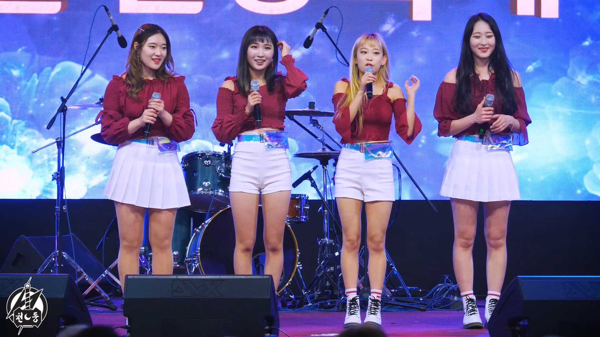 thorjini's tweet photo. 190421 #홀릭스 직캠[4K60P] '인사 및 교감' #HOLICS Fancam #2019행복나눔인천연등축제 #인천문화예술회관광장 By #천둥

https://t.co/VqsYAr234H
https://t.co/pulELJjRCz https://t.co/y6cQAS0eAS