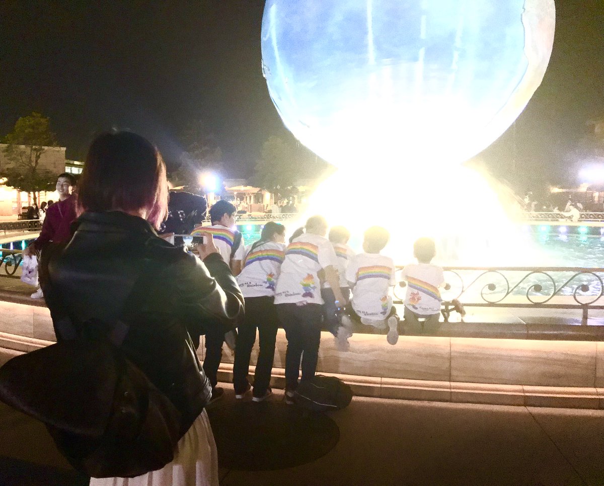 Satos_Cafe_Bar's tweet photo. 夢の国に架かる夜の虹🌈🌙 https://t.co/BoAe46LyHx