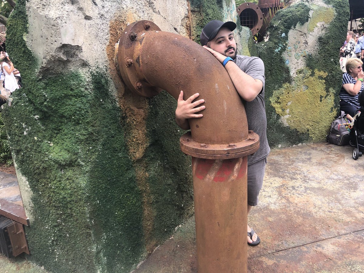 DisCounselor's tweet photo. A year ago today I fell in love with a rusty pipe ❤️ #DAK20 https://t.co/mTiHP1LY4B