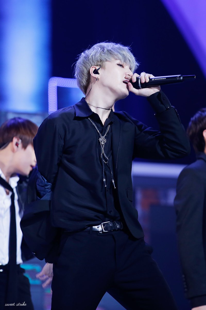 Yoongi is my world ⁷ 🐰🐱🍊 tweet media