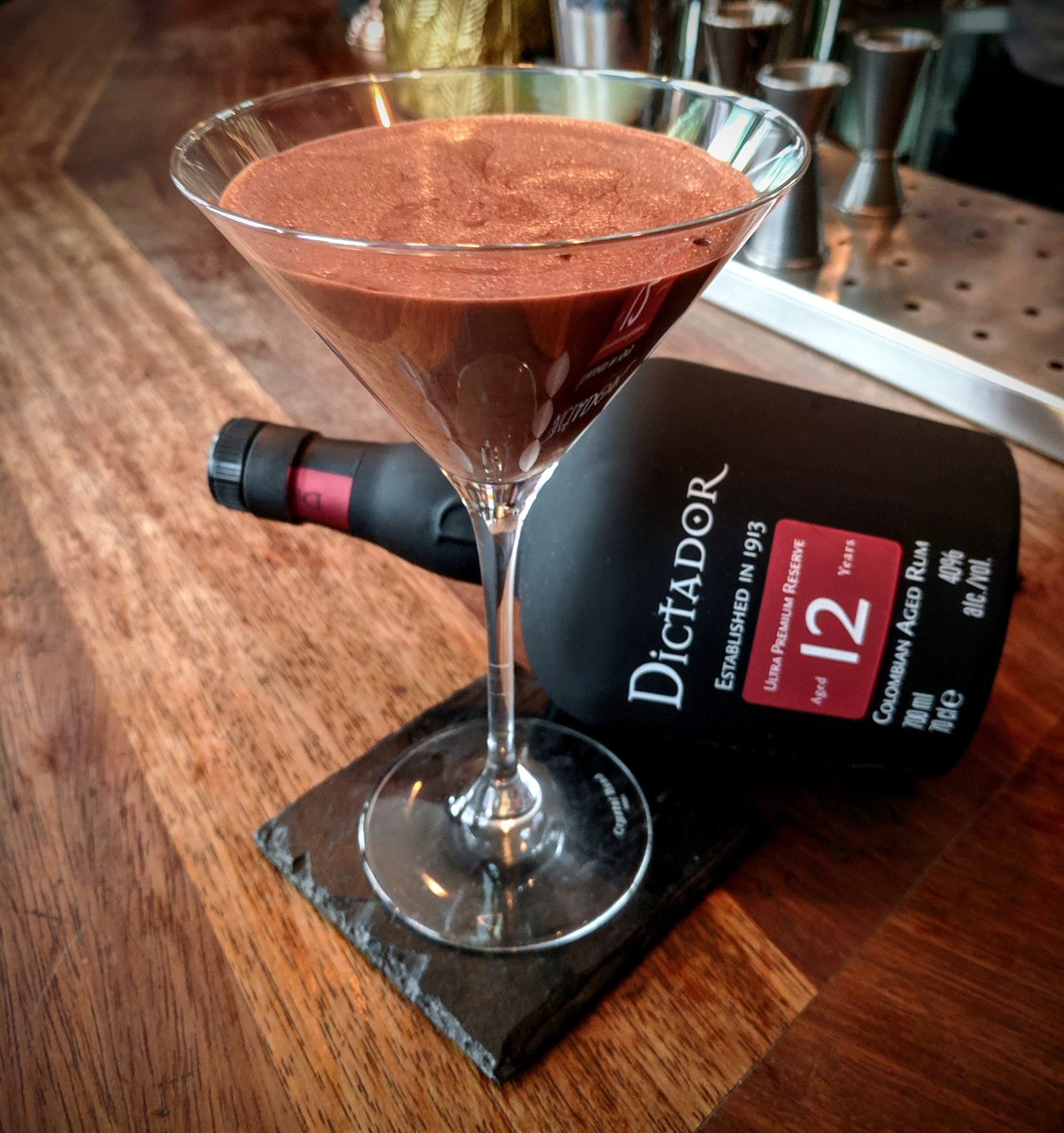 Working on the pairing for this Wednesday's Rum Club finale! 
Tickets are still available at getawriggleon.com/o/bristol-cloc…
#clockworkrose #rumclub #rum #dictadorrum #chocolate #chocolatemousse #vegan #dairyfree #pairing #colombianrum #steampunk #steampunkbar #bristol