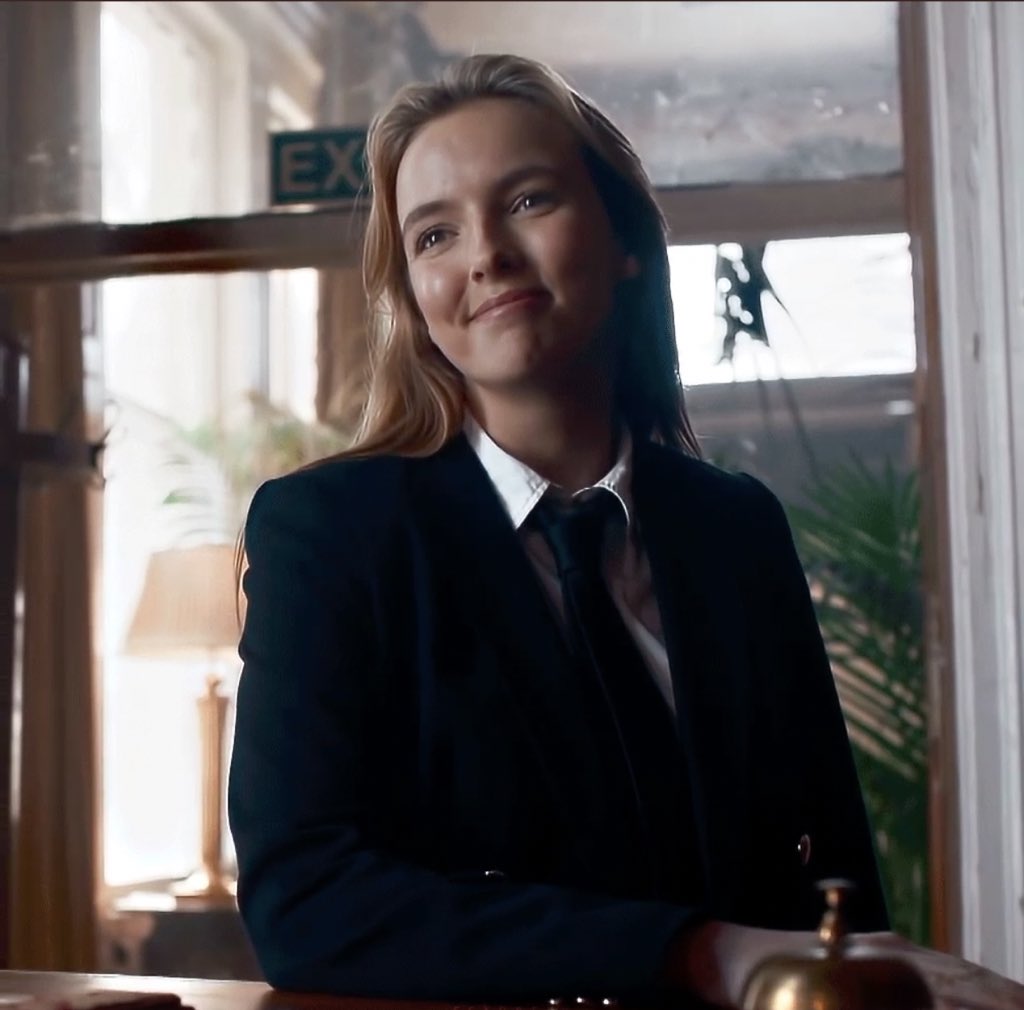 Villanelle suit shop